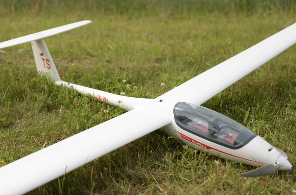 Motoplaneur TwinShark 2700 mm Kavan Planeurs