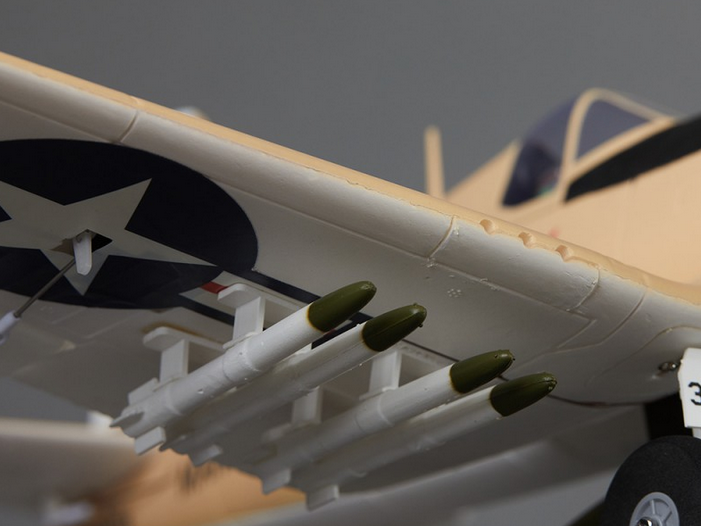 Warbird F4U Corsair jaune PNP 750mm Derbee Warbird