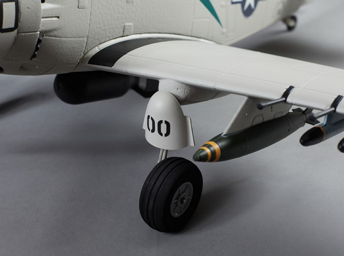 Warbird A1 Skyraider gris PNP 750mm Derbee Warbird