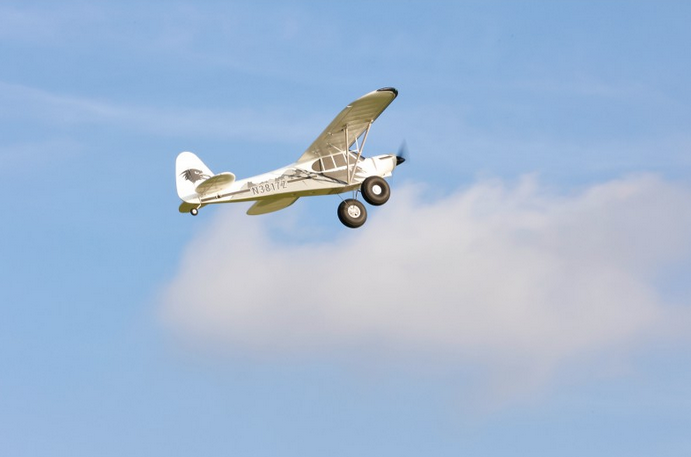 PA-18 Super Cub 1300mm PNP FMS avec stabilisation électronique Débutant / Trainer