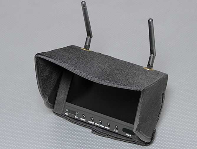 Ecran Boscam LCD 7" (18 cm) avec avec récepteur 5,8Ghz diversifié intégré